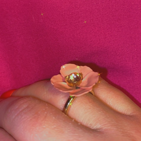 GOLD FLOWER RING!! (BRAND NEW) (dipped gold) - Picture 2 of 4